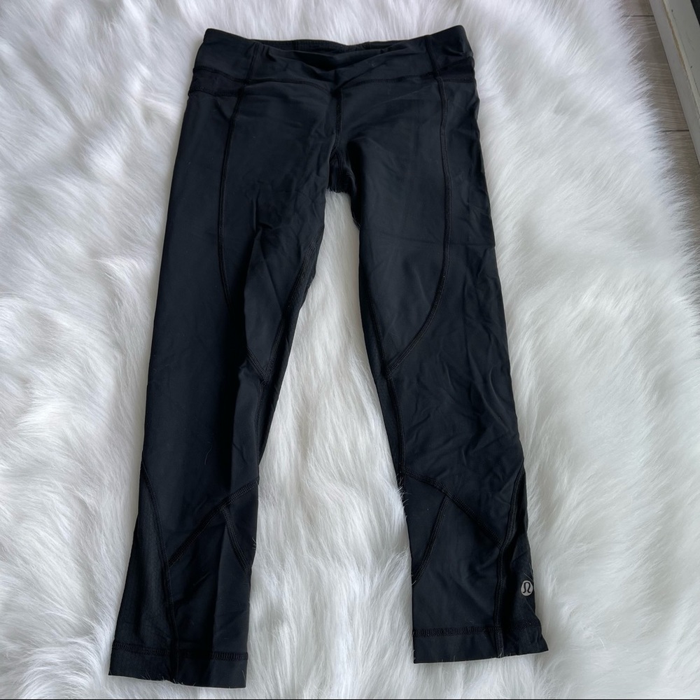 Lululemon black low/ mid rise leggings